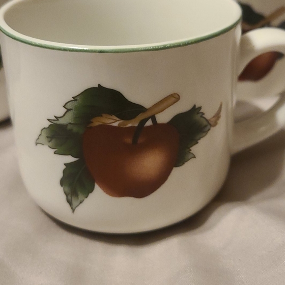 Cade cove collection apple mugs - Picture 3 of 5